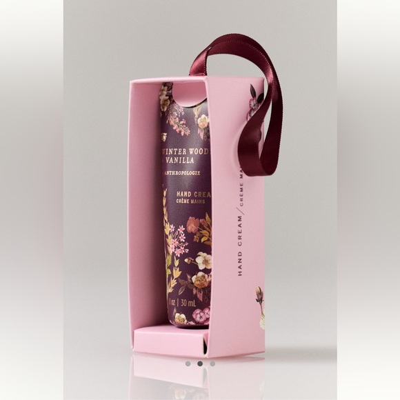 Seasonal Boxed Hand Cream Winter Woods & Vanilla - Picture 2 of 2